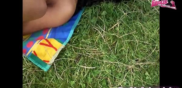 Indische Ebony Milf Outdoor gefickt mit geilen Natur Titten - Echter amateur Muttersex